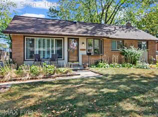 31284 Edgeworth Dr, Madison Heights, MI 48071