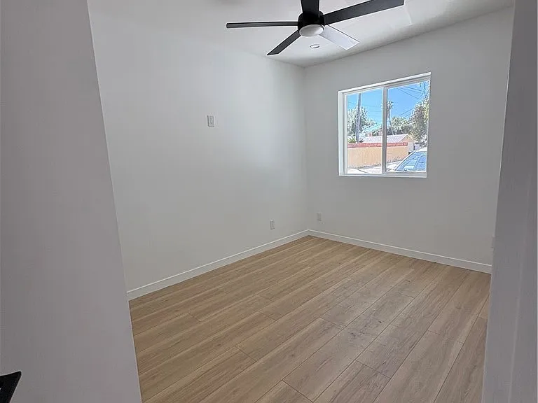 7622 Royer — Photo 5