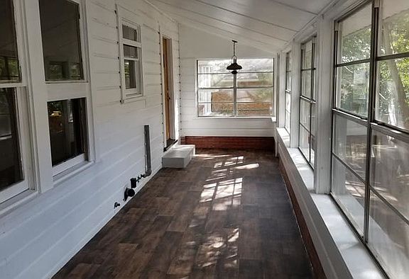 4th image of 611 Park Ln