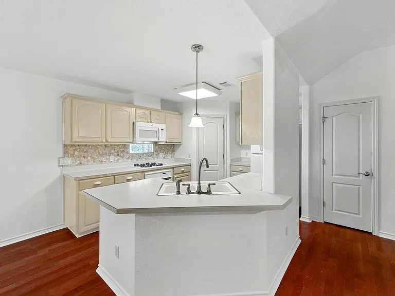 125 Melissa Ct — Photo 12