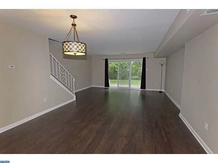 18 Cavendish Dr photo 1