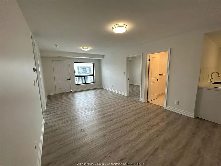 3320 Stella Cres #613 — Photo 4