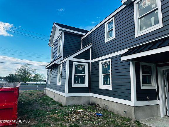 4th image of 1611 River Road