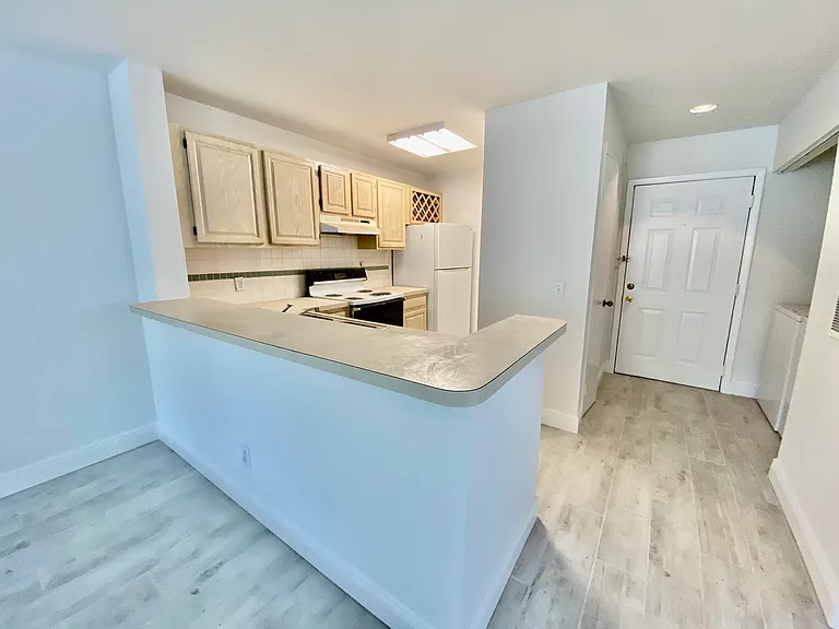 1705 Palm Cove Blvd #201 — Photo 11