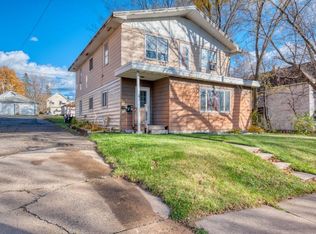 220 Adams Ave, Eveleth, MN 55734