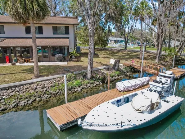 1637 SE Paradise Cir W APT 101, Crystal River, FL 34429