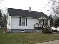 305 S Summit St photo 1