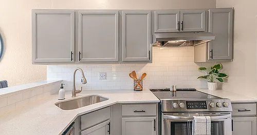 Knowlton Apartment Homes Photo 1