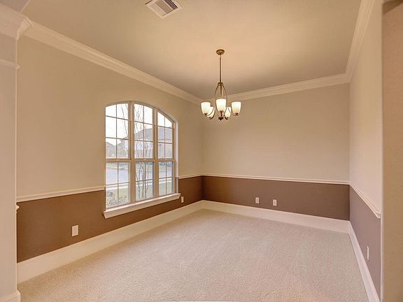 3rd image of 17118 Upton Hill Dr