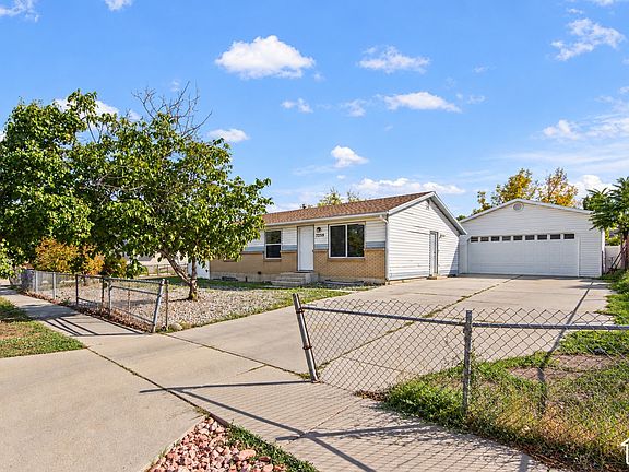 4th image of 7259 W Majestic Way
