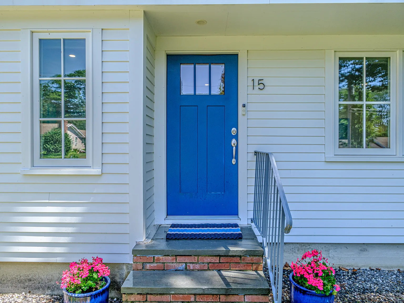 2 bed, 1.5 bath, 1310 sqft, $4,250 — Photo 2