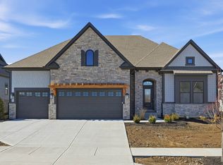 19770 Chatham Shore Ln, Westfield, IN 46074