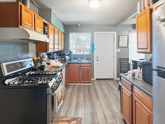 5th image of 1815 Delmar Dr