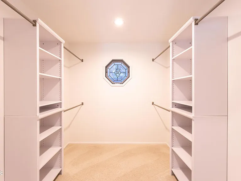 555 Paulette Pl — Photo 18