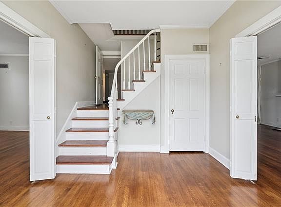3rd image of 141 Homestead Ave