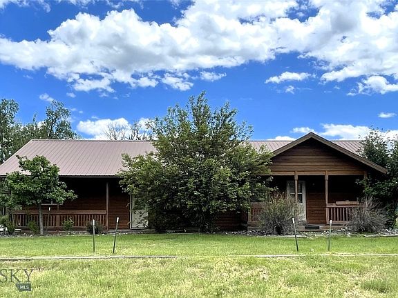 3rd image of 21 Moose Horn Ln