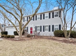 11 Briargate Cir, Sugar Grove, IL 60554