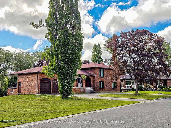 5th image of 155 Dennison St