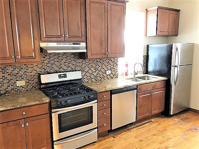 1st image of 852 N Campbell Ave #Rb