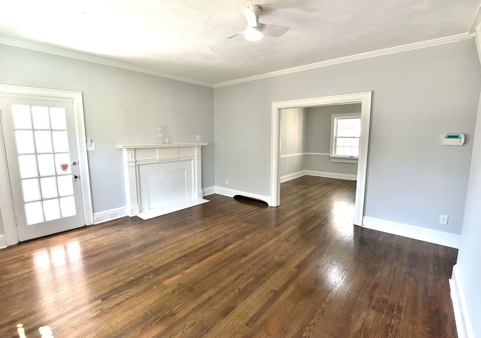 945 Sycamore Street — Photo 2