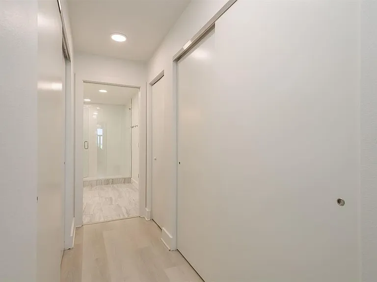 415 Island Way #402 — Photo 22