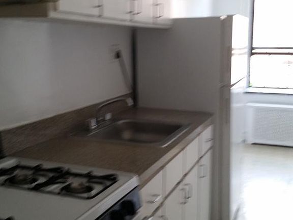 5th image of 14034 34th Ave APT 3H