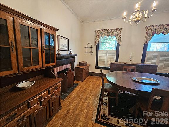 5th image of 711 Chesterfield Ave