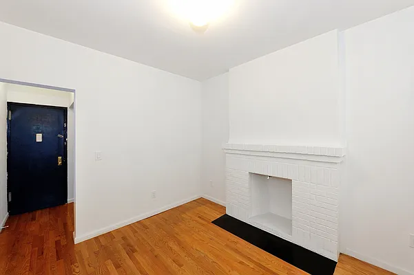 Rented by Aether Property Group | media 10