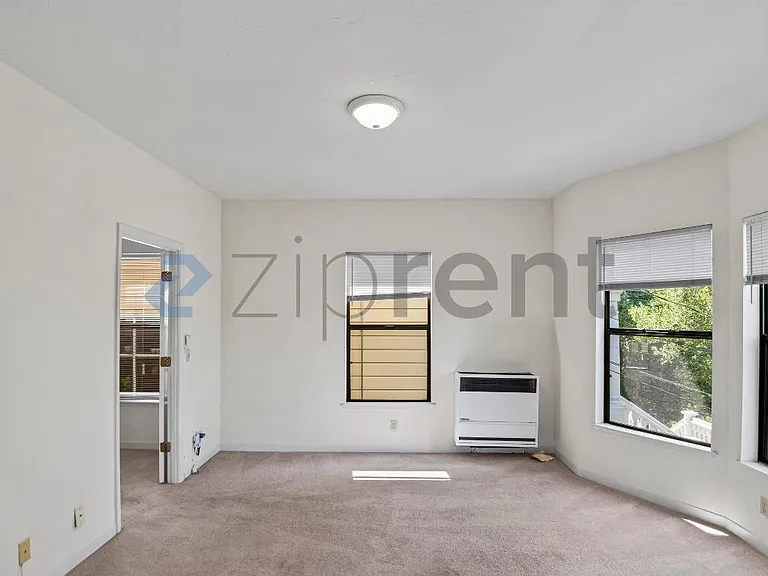 1315 Spruce St #1 — Photo 6
