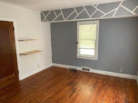 4th image of 3202 N Temple Ave