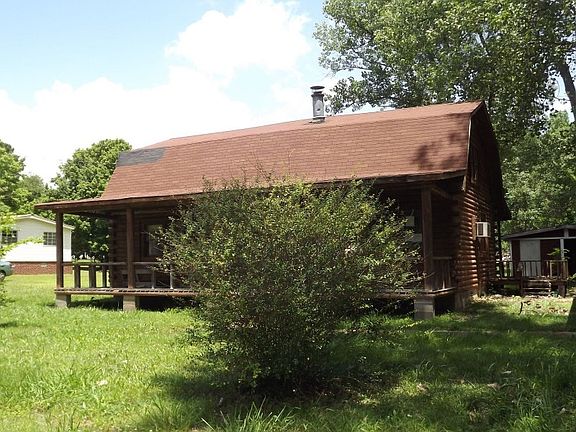 2nd image of 100 Patricia Ln