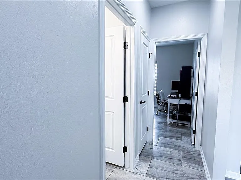 2501 S Cartier Dr — Photo 25