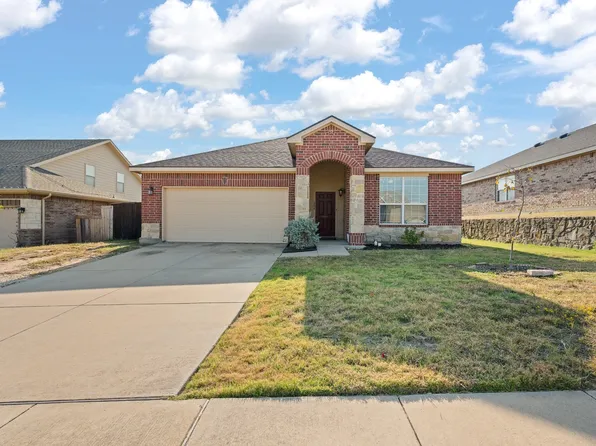 204 Rock Meadow Dr, Crowley, TX 76036