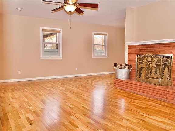 3rd image of 2517 Selvig Ln