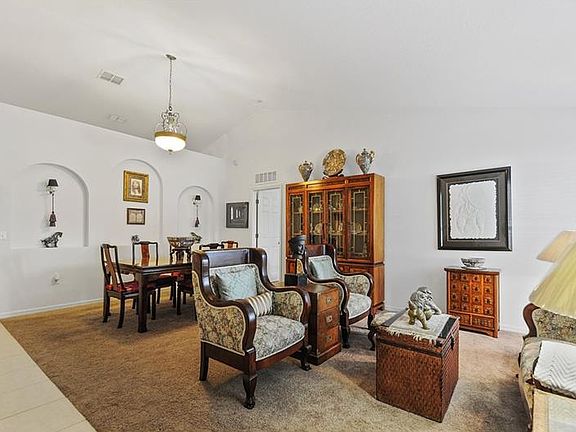 3rd image of 1820 Piedmont Ct