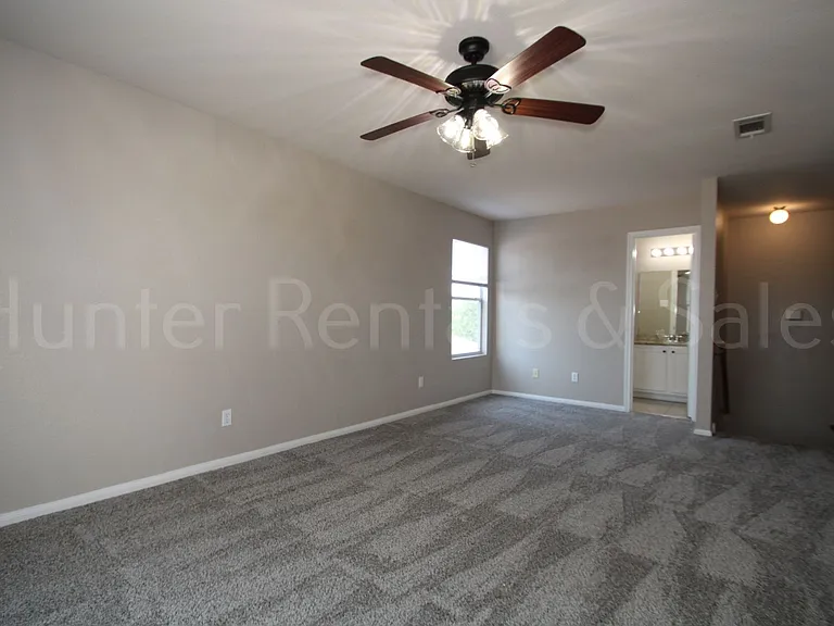 6712 Taree Loop — Photo 14