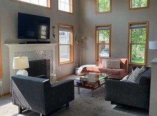 3151 Legacy Ln, Woodbury, MN 55129