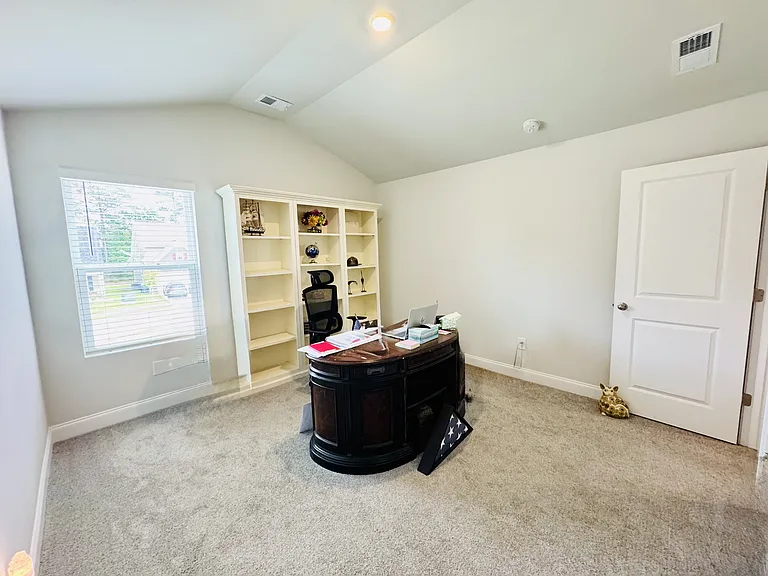 2464 Campton Loop — Photo 37