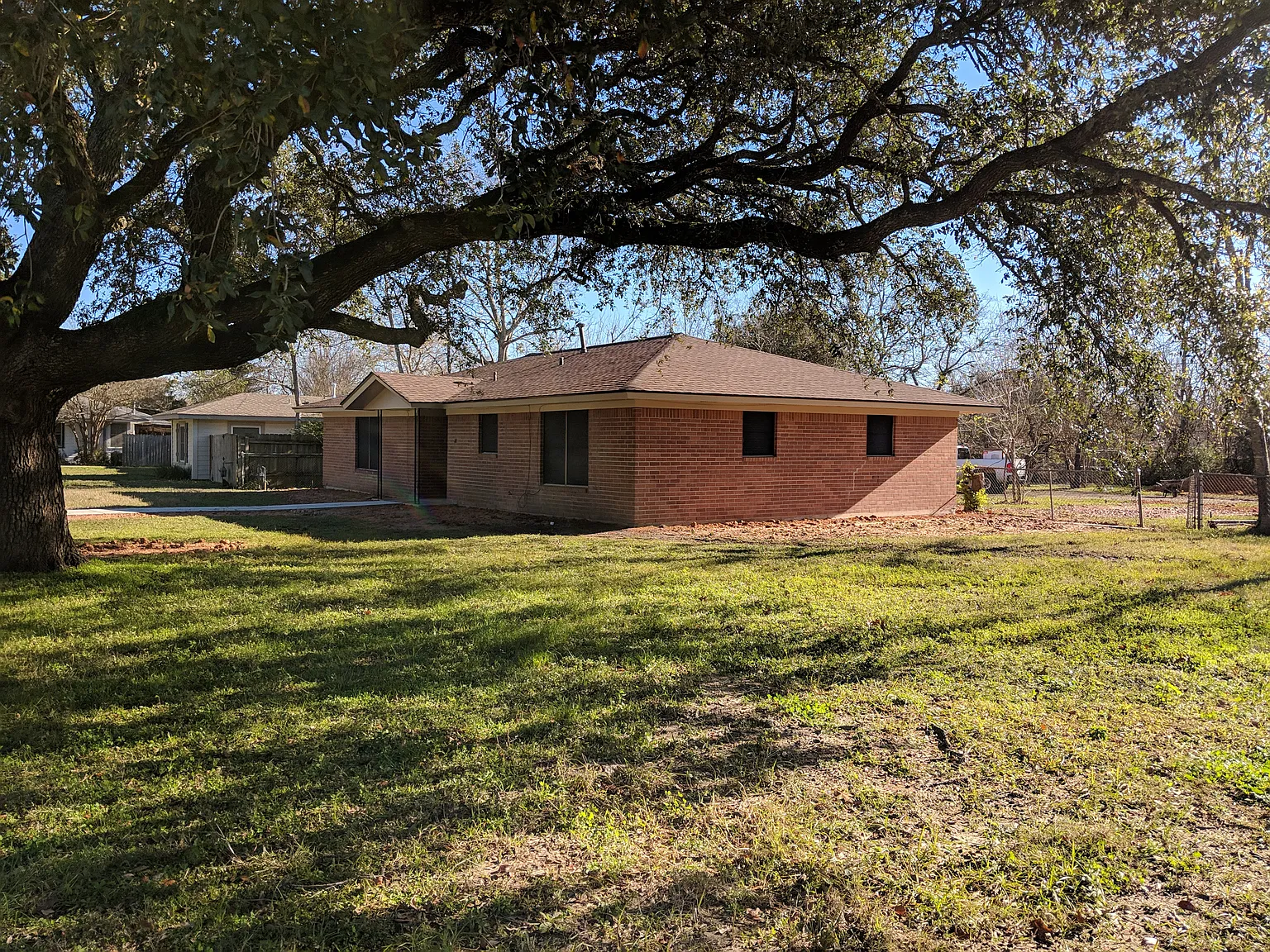 3 bed, 1786 sqft, $1,860 — Photo 2