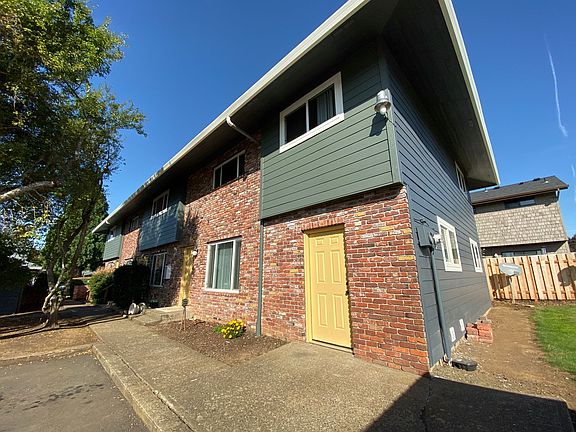 5th image of 200 SE Uglow St APT 3