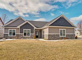 9807 Oak Trail Rd, Fort Wayne, IN 46825