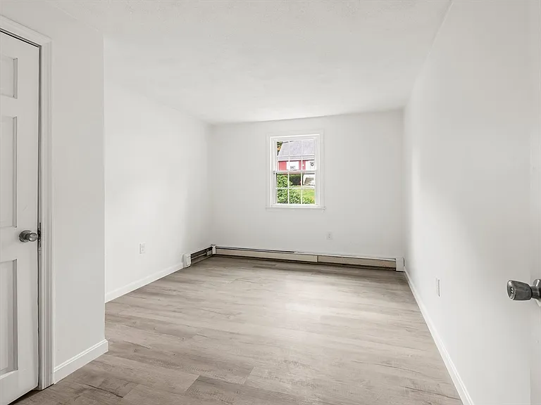 26 Sidney St — Photo 18