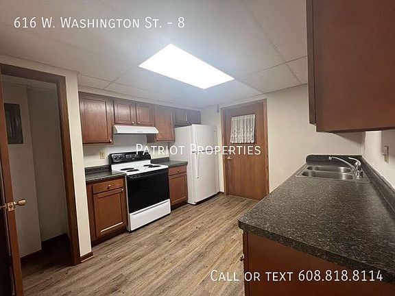 3rd image of 616 W Washington St #8