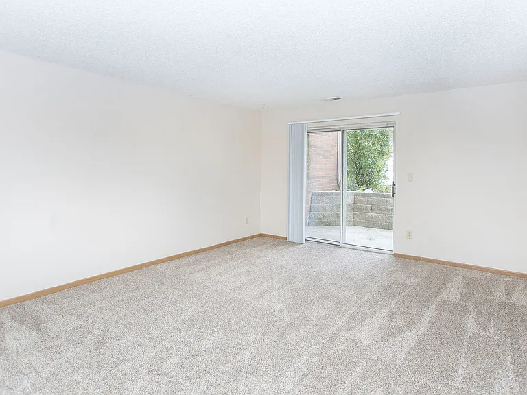 Cinnamon Ridge Apartments — Photo 20