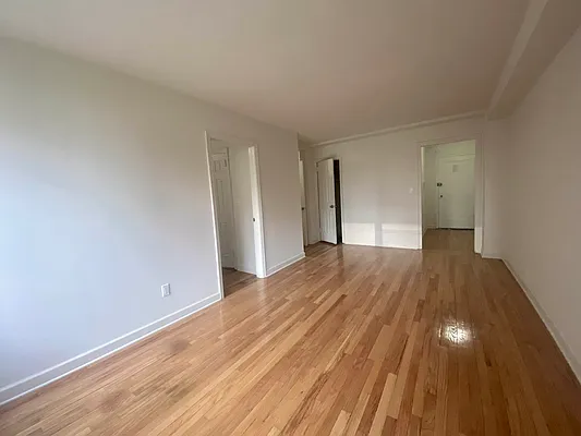 Rented by Bond New York | media 15