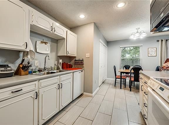 2nd image of 5713 Macgregor Dr