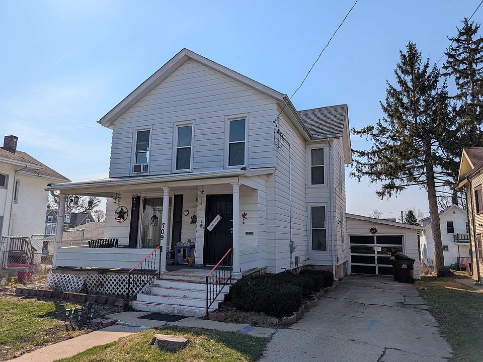 1st image of 709 W Lincoln Blvd