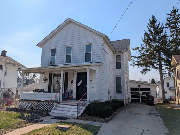 709 W Lincoln Blvd, Freeport, IL 61032