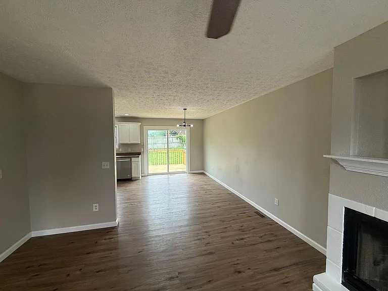 414 W Black Oak Rd — Photo 4