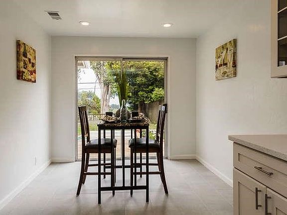 5th image of 1590 Greenwood Way